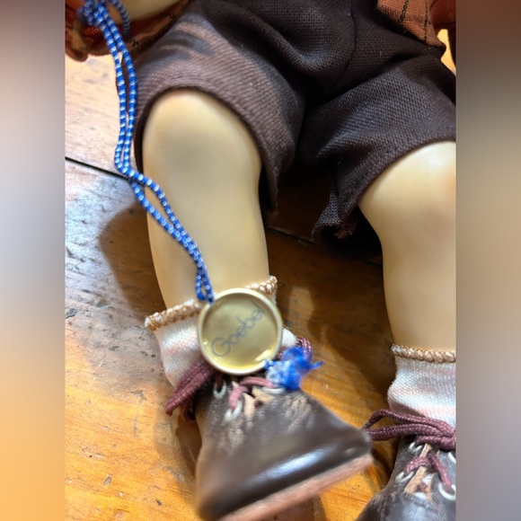 Goebel Hummel Porcelain and Cloth Doll Boy Sitting Under Umbrella - Picture 3 of 3